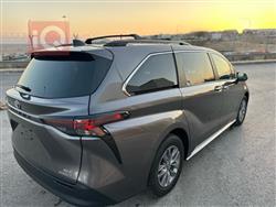 تۆیۆتا سیانا